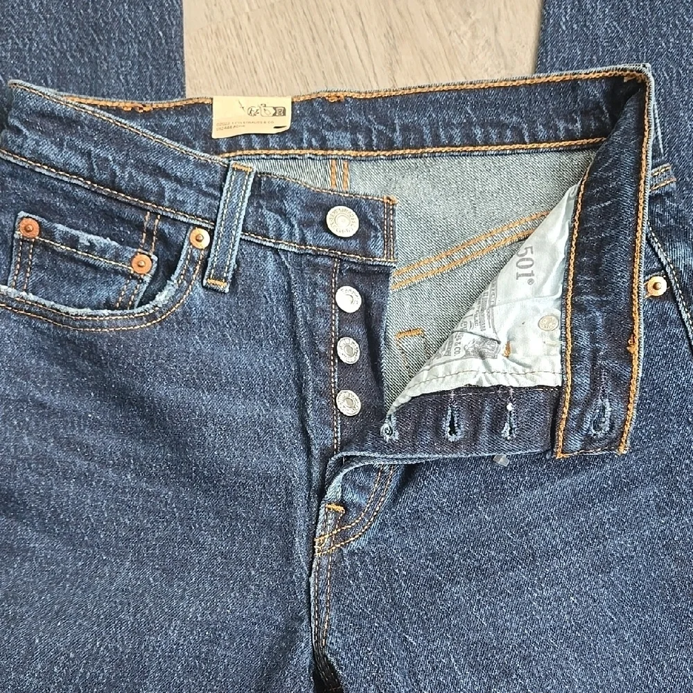 501 Levi's Classic Indigo Jeans